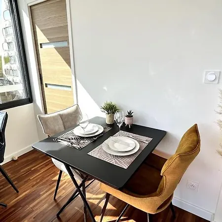 056 - T4 Les Marines, Parking Box,balcon, 100m Mer Apartment